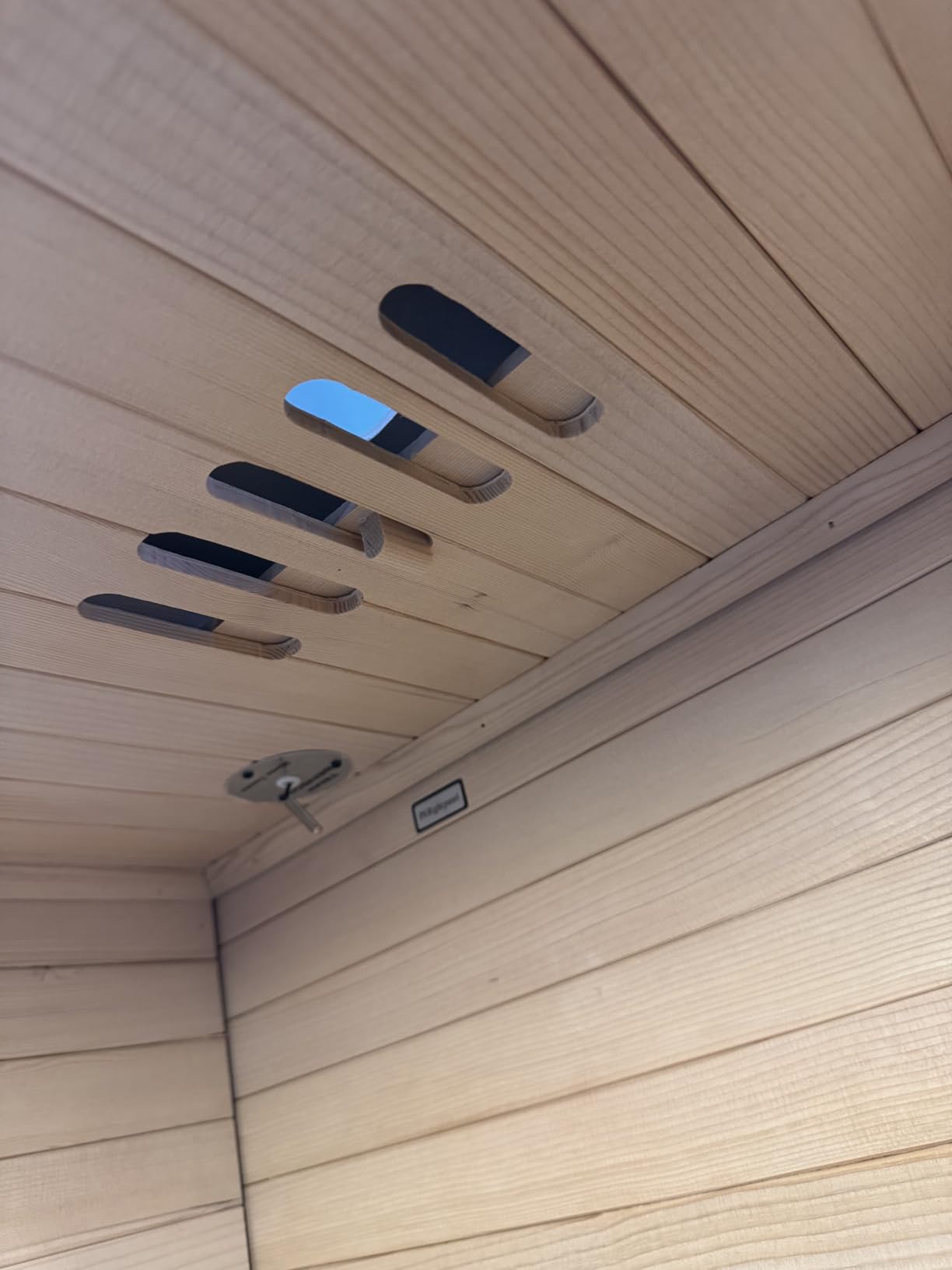 4-6 Person Outdoor Barrel Sauna with 6KW Electric Heater customer photo 1